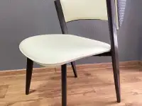 Большой ассортимент стульев и кресел, фотография 3