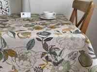 Бежевая итальянская скатерть с тефлоновым покрытием с гранатами, фотография 2