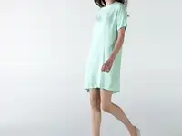 Женское платье lacoste с круглым воротом