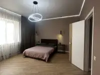 Уютная квартира в новом доме в центре города, Исаева 71, фотография 3