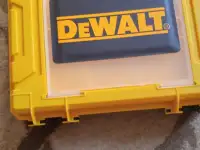 Шуруповерт DeWalt новый, фотография 2