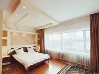 Сдам коттедж на длительный срок, Посёлок Бурабай, ул. Кокмайса 5-б, фотография 3