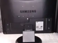 Монитор SAMSUNG 931BF, фотография 3