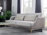 Великолепный комплект диванов 3+3+1 и журнальный столик, фотография 5