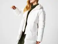 Женская утеплённая куртка lacoste