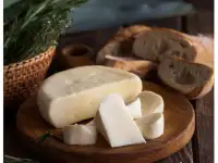 Реализовываем натуральную молочную продукцию: -Сметана натуральная; -Творог 5 и 9 % ; -Масло домашнее 82.5% ; -Масло топ, фотография 5