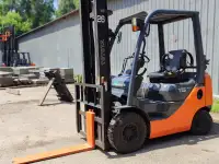 Вилочный погрузчик Toyota 8FG15 из Японии, фотография 2