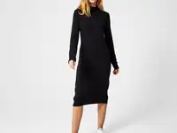 Женское платье lacoste с длинными рукавами