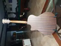 Продам электроакустическую гитару, гитарный комбоусилитель, беспроводную акустическую систему, микрофонную стойку с микр, фотография 2