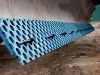 Сетчатые ножи отвалов автогрейдеров