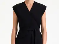 Жилет в черном цвете vassa&co