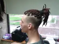 нужен маникюрный мастер, парикмахер-универсал, фотография 2