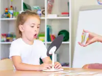 Логопед- дефектолог.