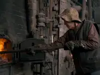 требуются кочегар . есть вахта с проживанием и питанием за счет организации.