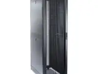 Шкаф NetShelter SX 48U, ширина 600 мм, глубина 1200 мм, черные боковые панели AR3307