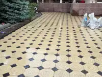 Укладка тротуарной плитки  Установка поребриков и бардюров  Преобразуем ваш двор в красоту и удобства.  Качественно и, фотография 11