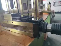 Гидравлические тиски, фотография 3