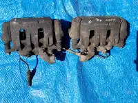 Суппорт передний    Mitsubishi  Montero Sport