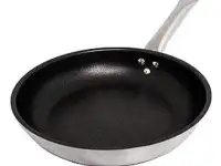 Сковорода EKSI 22050 серии Special предназначена для приготовления продуктов на всех видах плит, включая индукционные,