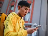 Курьер на доставку еды