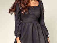 Приталенное платье из черной замши