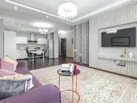 Апартаменты с Видом на Байтерек, Достык 5/2