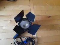 Штатив VIVANCO.  VS 242.  Осветительный прибор  VL 300. VAN, фотография 4