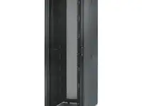 Шкаф NetShelter SX 42U, ширина 750 мм, глубина 1200 мм, черные боковые панели AR3350