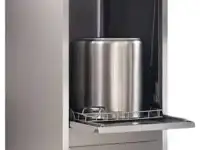 Котломоечная машина Tatra TW.P60DRDD предназначена для мойки котлов, подносов, гастроемкостей, противней и другой круп