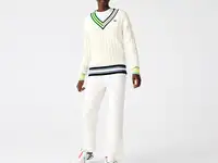 Женский свитер lacoste c v-образным вырезом