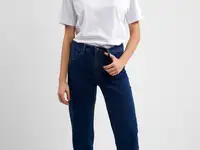 Джинсы прямые чуть зауженные книзу vassa&co