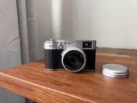 Цифровая камера FUJIFILM X100VI серебристая, фотография 3