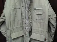 Продам зимнюю мужскую куртку