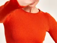 Укороченный оранжевый топ