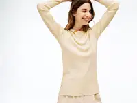 Женский свитер lacoste