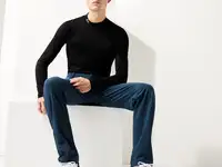 Мужская футболка lacoste с длинным рукавом и высоким воротом