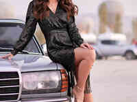 Вечернее платье с пайетками