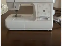 Швейная машинка Husquarna E-10