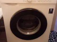 Продам недорого стиральную машинку автомат