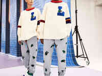 Спортивные брюки lacoste fashion show unisex