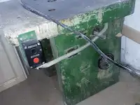 Продам фрезерный станок по дереву производство СССР