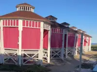 Готовые летние беседки со столешницей и тапчанами