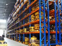 Гусеница на  Экскаваторы Бульдозера.Komatsu Bosch Toyota Case XCMG Volvo, фотография 2