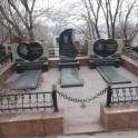 Надгробные памятники, комплексы, фотография 3