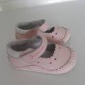 Продам детскую обувь на девочку