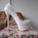 Белые туфли, фотография 1