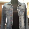 продам женскую джинсовую куртку, фотография 3