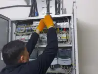 Услуга электрика профессионально