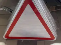 Наша компания специализируется на производстве и установке средств организации дорожного движения., фотография 4