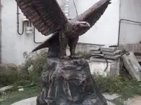 Продажа вазонов , скульптур